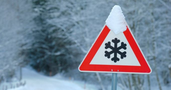 Тульская Госавтоинспекция предупреждает водителей о снегопаде в ближайшие сутки