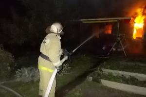 Ночью в Заокском районе сгорела баня .