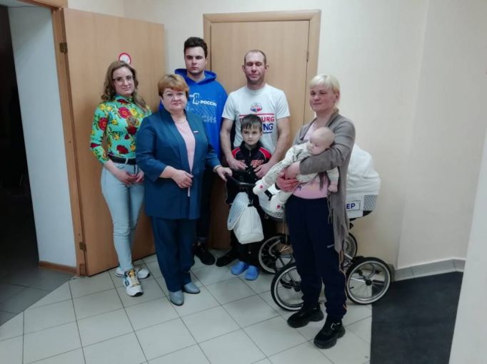 Тульские сторонники «Единой России» помогли семье из Мариуполя