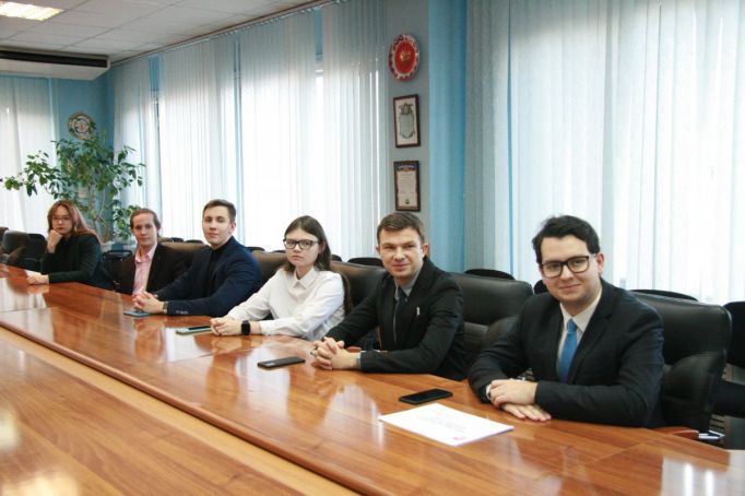 Павел Веселов встретился с членами Молодежной избирательной комиссии Тульской области