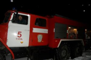 В Туле на Косой Горе из горящей трехэтажки пожарные спасли 8 человек .