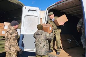 Казаки доставили в зону СВО посылки десантникам из Тульской области .