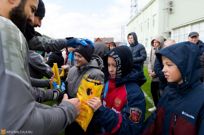 Юные футболисты из Горловки побывали в гостях у тульского «Арсенала»