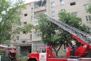 Пожар в Алексине уничтожил балкон одной из квартир.