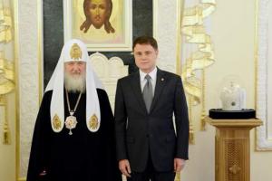 Владимир Груздев лично поздравил с днем рождения Патриарха Кирилла.