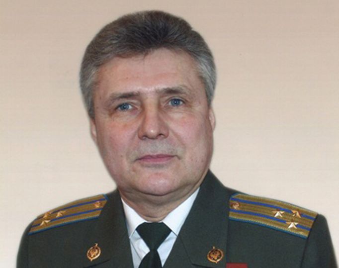 Полковник Сергей Селезнев празднует 75-летие