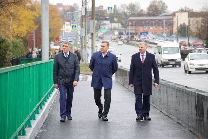 Алексей Дюмин проинспектировал ремонт Демидовской плотины в Туле
