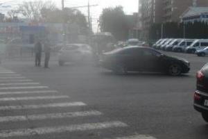  На Красноармейском проспекте две автоледи учинили аварию .