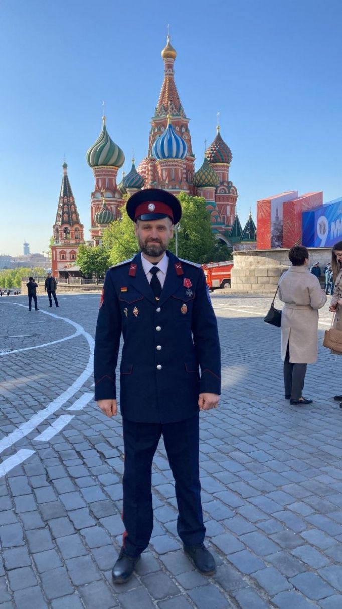 Зрителем парада в Москве был кимовский кавалер ордена Мужества Сергей Кузнецов
