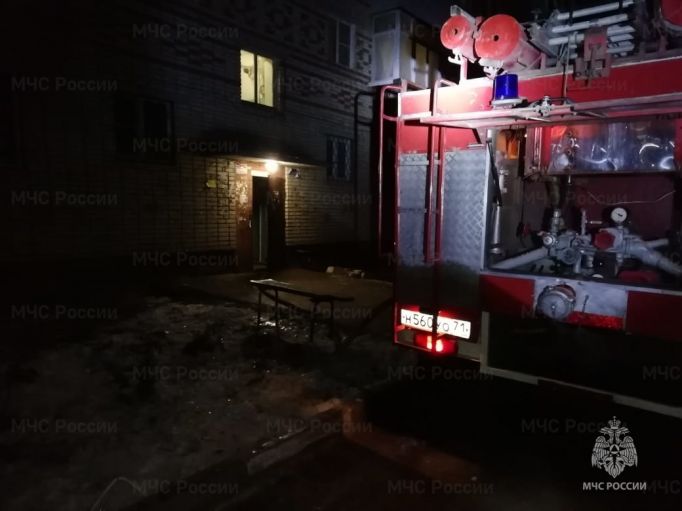 В Донском 7 жителей дома на ул. 328-й стрелковой дивизии эвакуированы из-за пожара