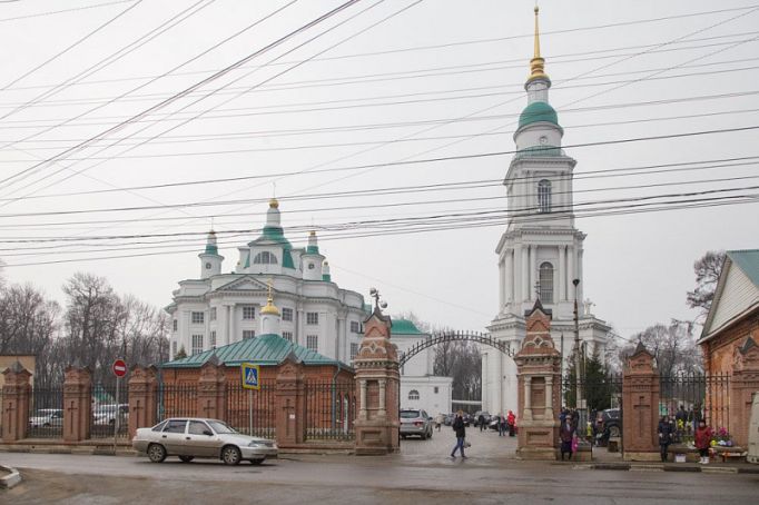 Стену Всехсвятского кладбища на ул. Льва Толстого отремонтируют в 2022 году