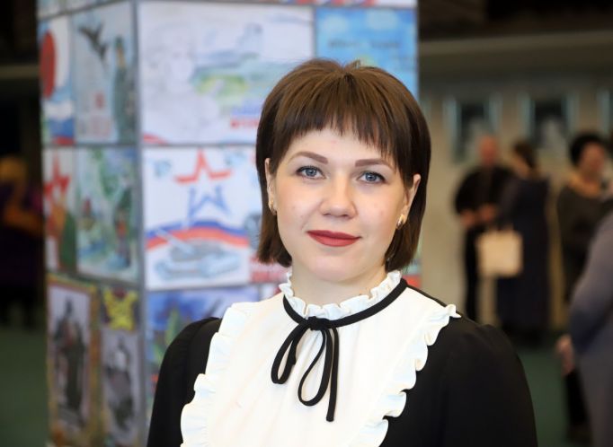 Волонтер Анастасия Косойкина вместе с туляками сплела 15 масксетей для участников СВО