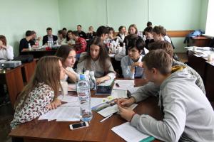 Тульские школьники участвуют в химическом турнире в МГУ.