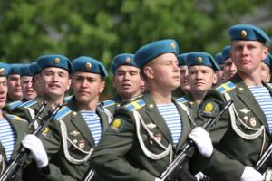 Игорь Панченко поздравил тульских десантников с праздником.