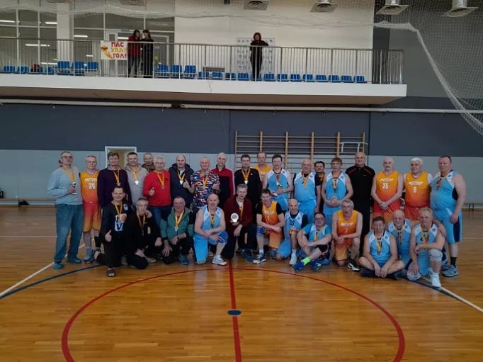 Тульские ветераны баскетбола без единого поражения выиграли первенство ЦФО