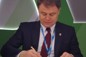 Губернатор Владимир Груздев подписал соглашение с калужанами.