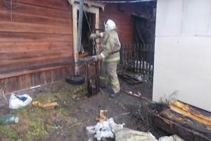 В Заокском районе утром деревянный дом потушили за 5 минут .