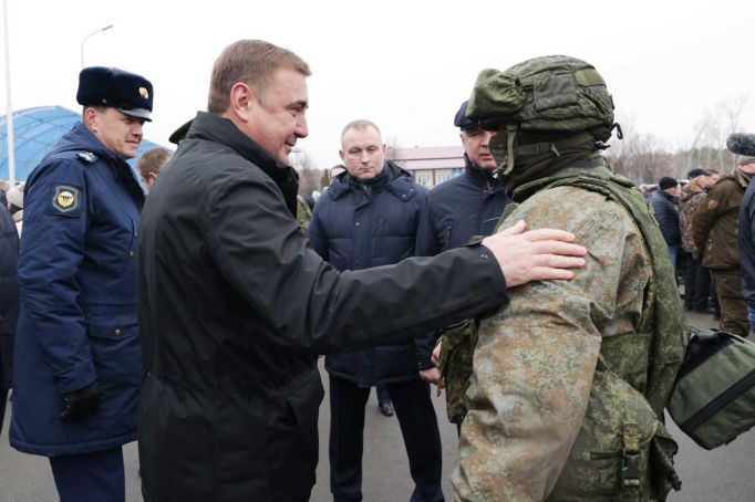Алексей Дюмин принял участие в отправке тульских мобилизованных в тыл СВО