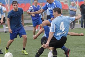 В Туле соревновались в мини-футболе чиновники и силовики (ФОТО).