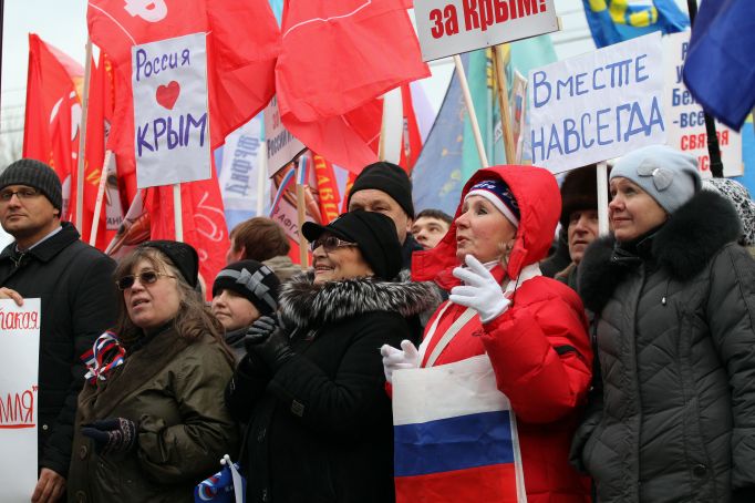 Груздев поздравил жителей Крыма и Севастополя с воссоединением с РФ
