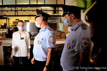 Тульские полицейские провели рейд в ТРЦ «Макси»