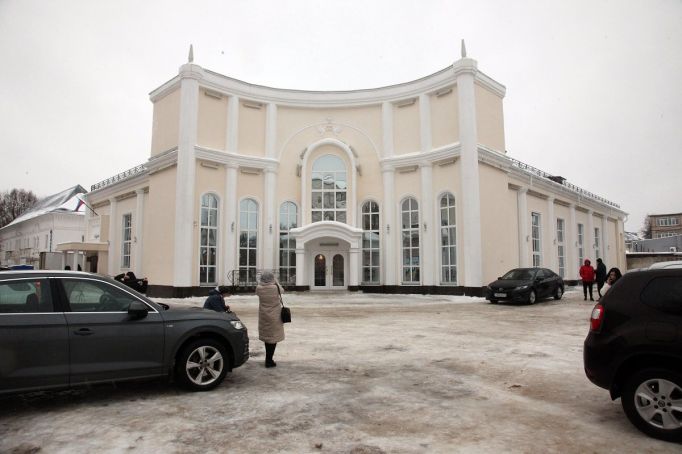 В Новомосковске открылся дворец бракосочетания и правосудия, не имеющий аналогов в ЦФО