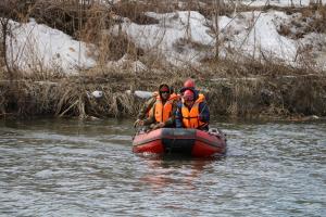 Тульские спасатели отработали план спасения жителей во время паводка.