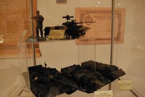 В Туле открылась выставка военной техники.