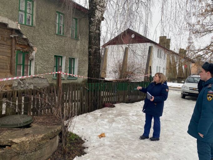 Прокуратура Донского проводит проверку на месте обрушения стены жилого дома