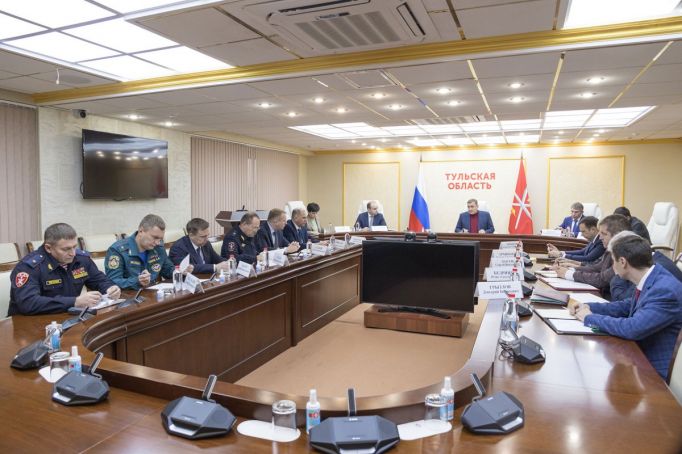 Алексей Дюмин провел заседание областного оперативного штаба