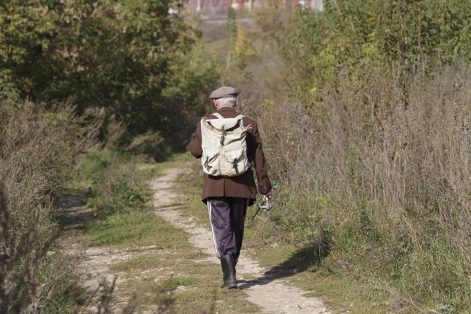 Почти на миллион снизилось число пенсионеров в России