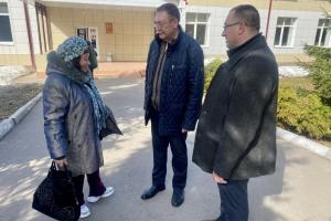 Сергей Харитонов посетил пункт временного размещения переселенцев в Заокском.