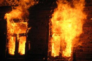 В Суворовском районе на пожаре пострадали люди.