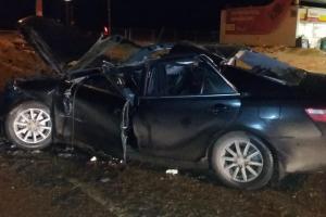 Водитель "Тойоты", попавшей под "МАЗ" на М-2, скончался в больнице .