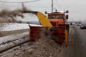 Шнекоротор очищает дороги Тулы от снега.