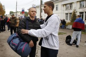 Тульский доброволец Виталий Полукаров: Мужчины должны уметь защищать Родину.