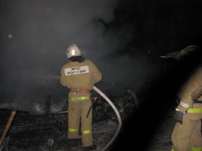 Пожар Суворовском районе уничтожил дом 