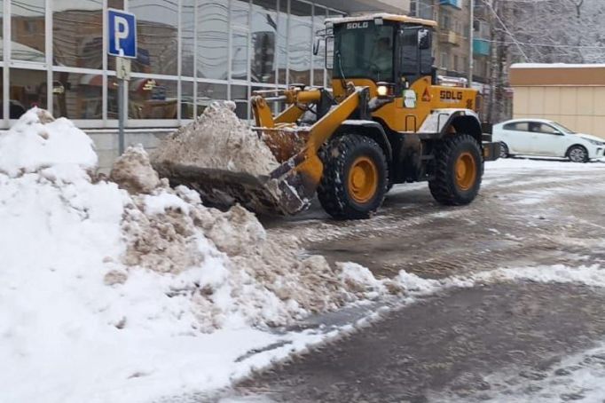 В Туле снег убирают 115 единиц техники