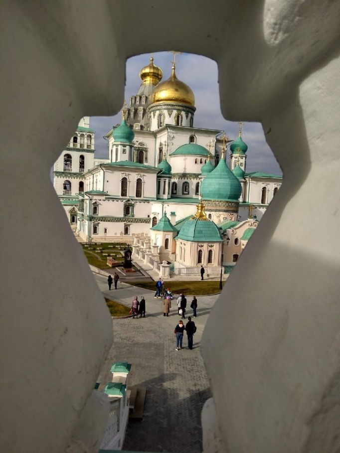 Глава РПЦ Кирилл посоветовал священникам не вступать в политические споры