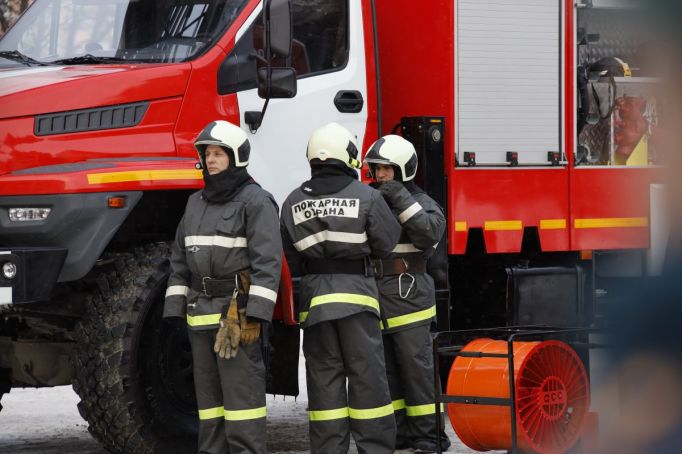 В Туле и Щёкино пожарные тушили автомобили
