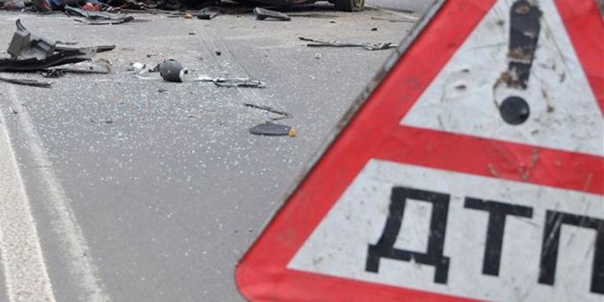Легковушка, зарегистрированная в Тульской области, разбилась в автокатастрофе