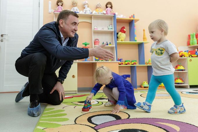 Алексей Дюмин поздравил жителей Тульской области с Днем защиты детей