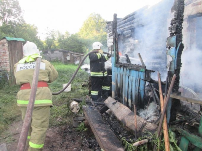 В Арсеньевском районе сгорел дом