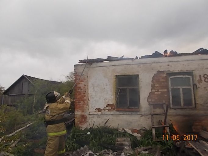 В Киреевском районе сгорел дом, есть пострадавший