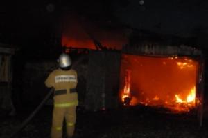 В Чернском районе за 19 минут сгорел гараж .