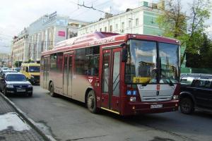 На улице Советской в Туле - пробка из-за ДТП с участием автобуса.