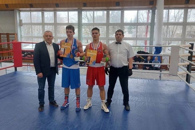 Подросток из Тулы завоевал серебряную медаль на соревнованиях по боксу