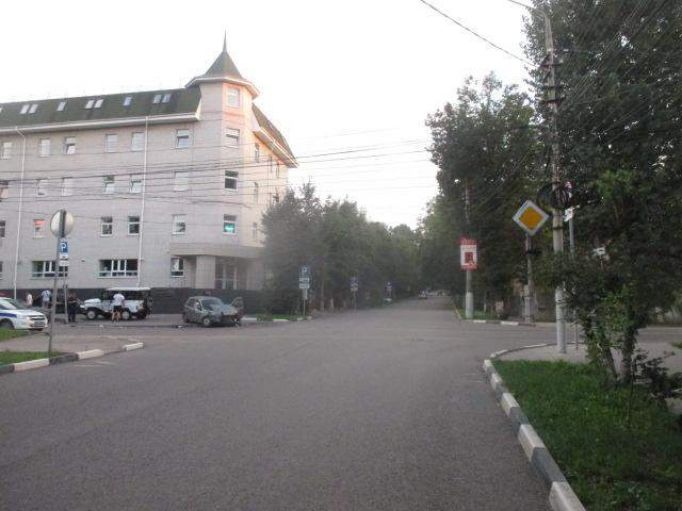 В Кимовске водитель сбил 18-летнюю девушку