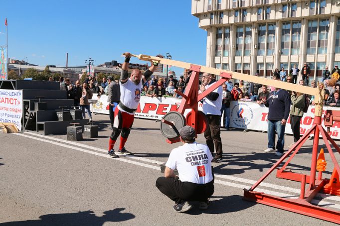 В Туле в День города прошли соревнования по силовому экстриму