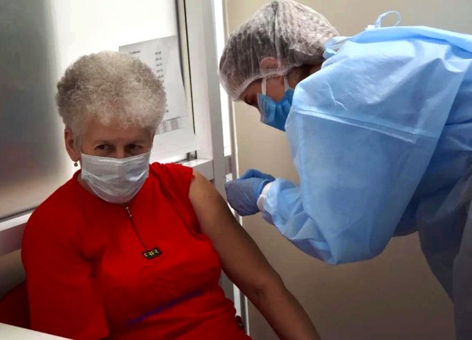 На новогодних каникулах в Тульской области действует 55 пунктов вакцинации